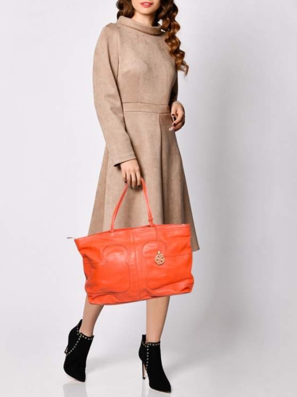 Tory Burch Amalie Medium Tote in Orange Very Good Pre owned condition